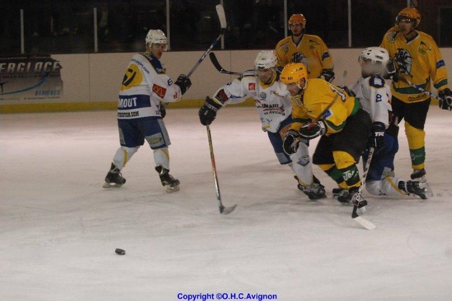 Viry-Châtillon 2 - 5 Avignon