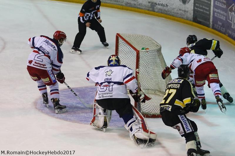 Rouen 0 - 2 Grenoble 