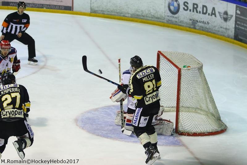 Rouen 0 - 2 Grenoble 