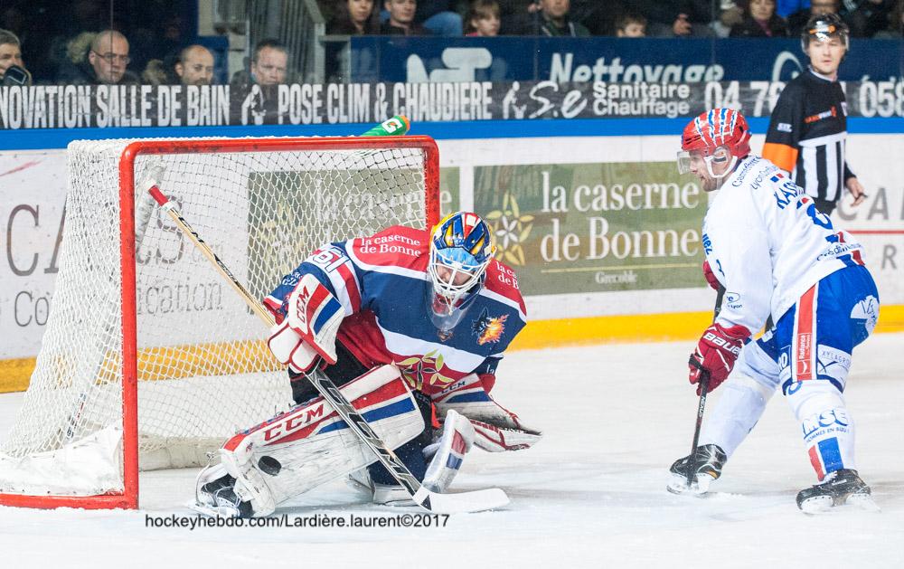 Grenoble  2 - 1 Lyon