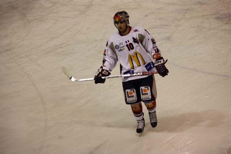 Chamonix  3 - 9 Grenoble 