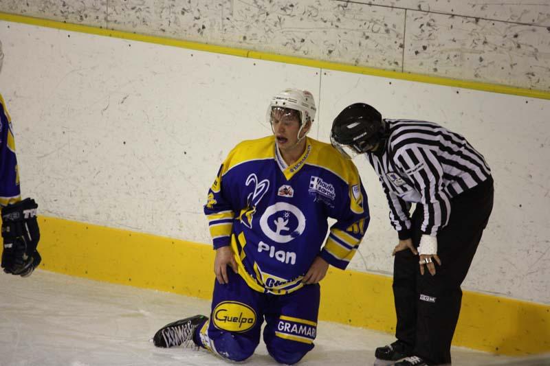 Chamonix  3 - 9 Grenoble 