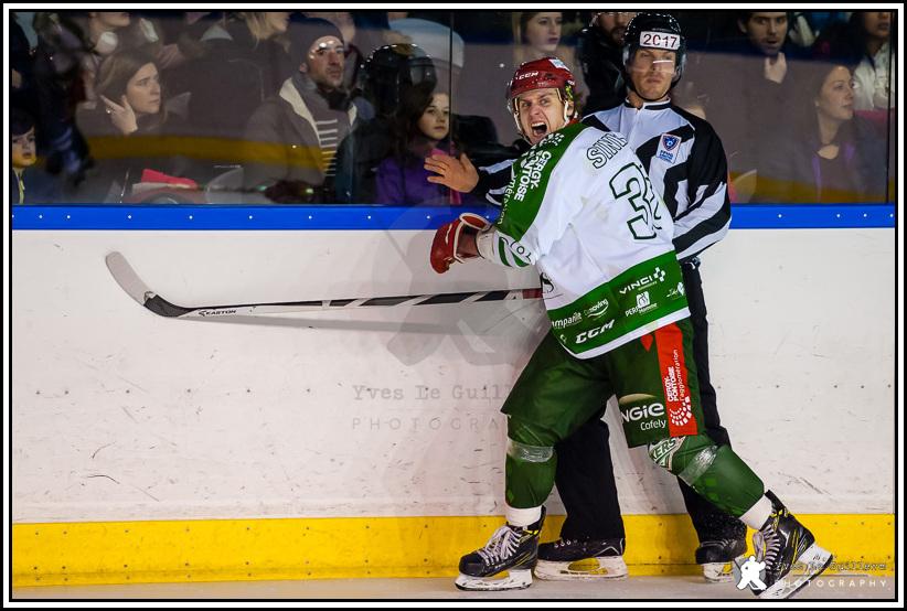 Paris (FV) 4 - 2 Cergy-Pontoise