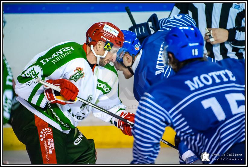 Paris (FV) 4 - 2 Cergy-Pontoise