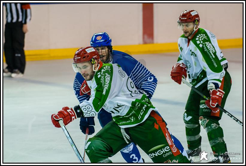Paris (FV) 4 - 2 Cergy-Pontoise
