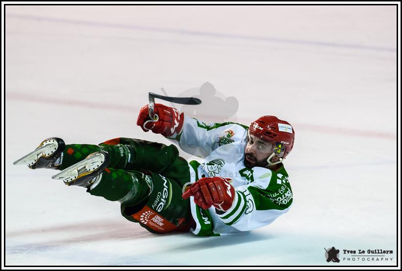 Paris (FV) 4 - 2 Cergy-Pontoise