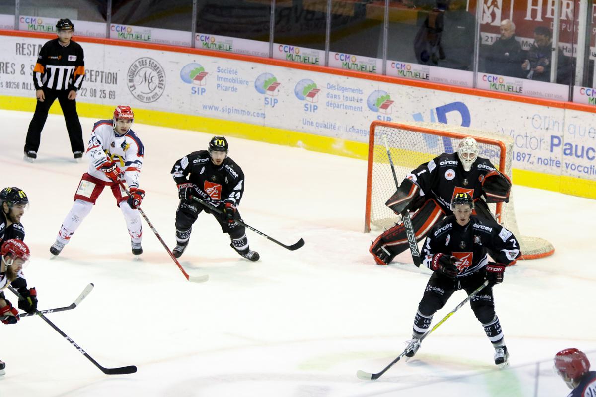 Amiens  7 - 3 Grenoble 