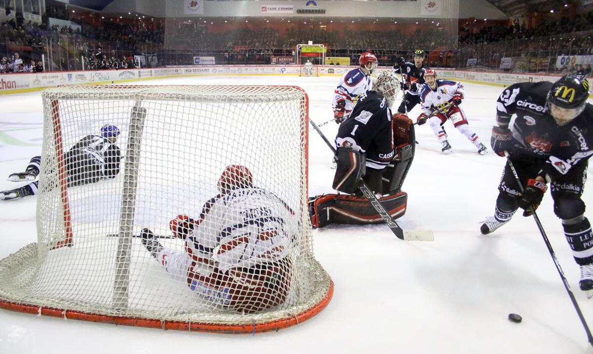 Amiens  7 - 3 Grenoble 