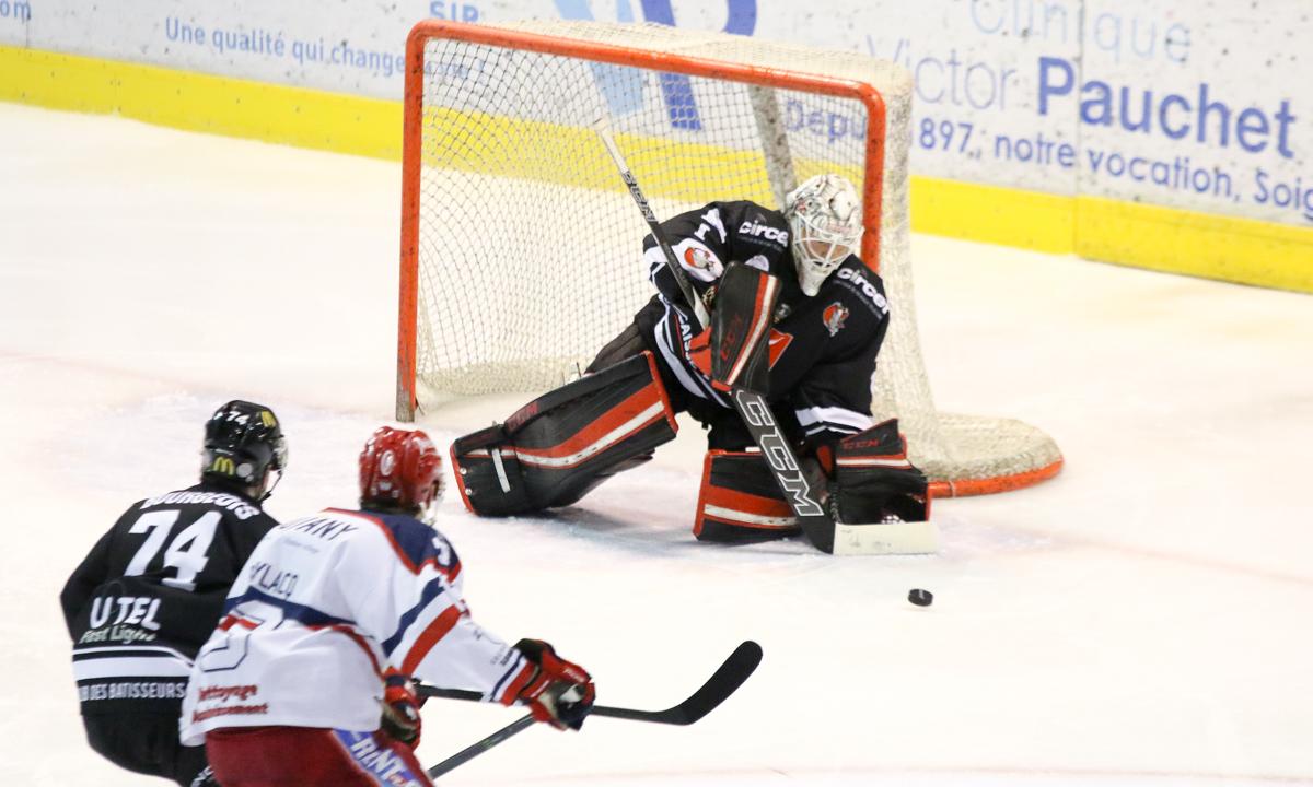 Amiens  7 - 3 Grenoble 