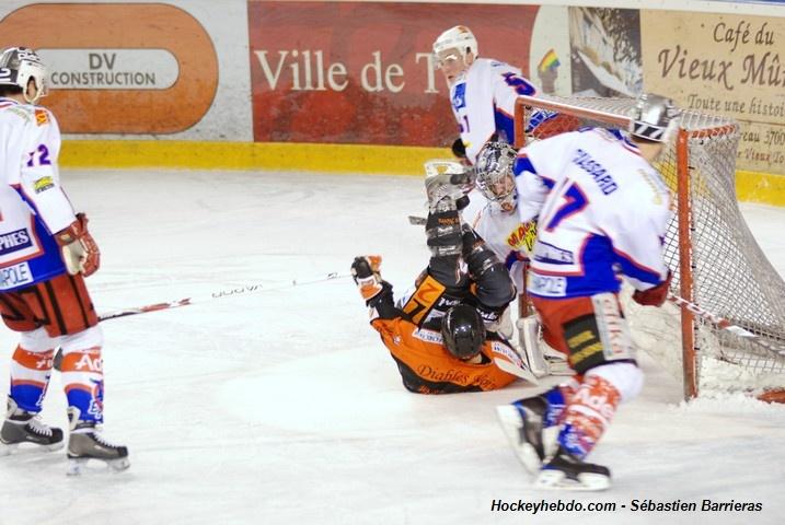 Tours  4 - 3 Epinal 