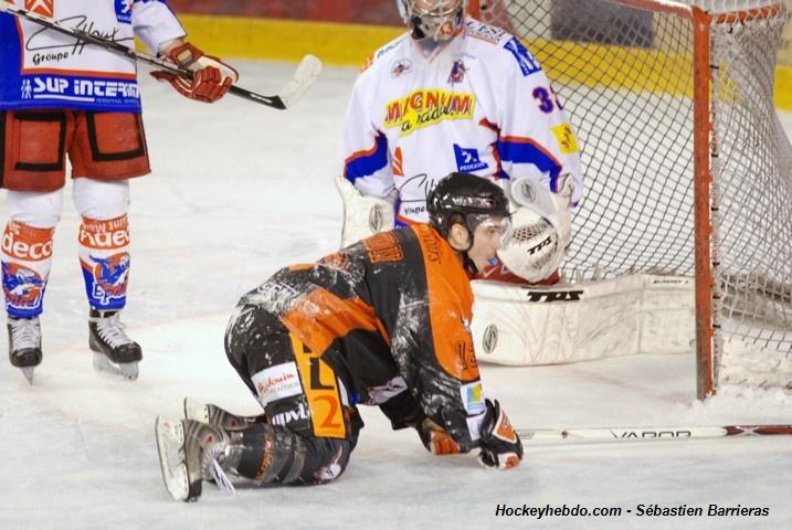 Tours  4 - 3 Epinal 