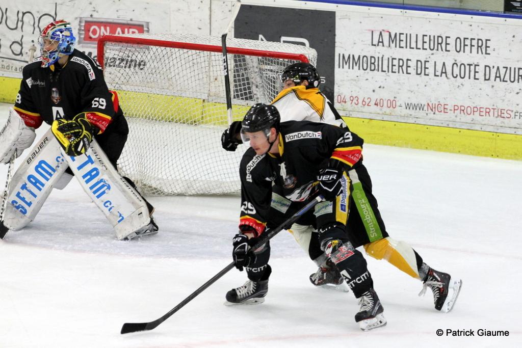 Nice 4 - 0 Strasbourg 