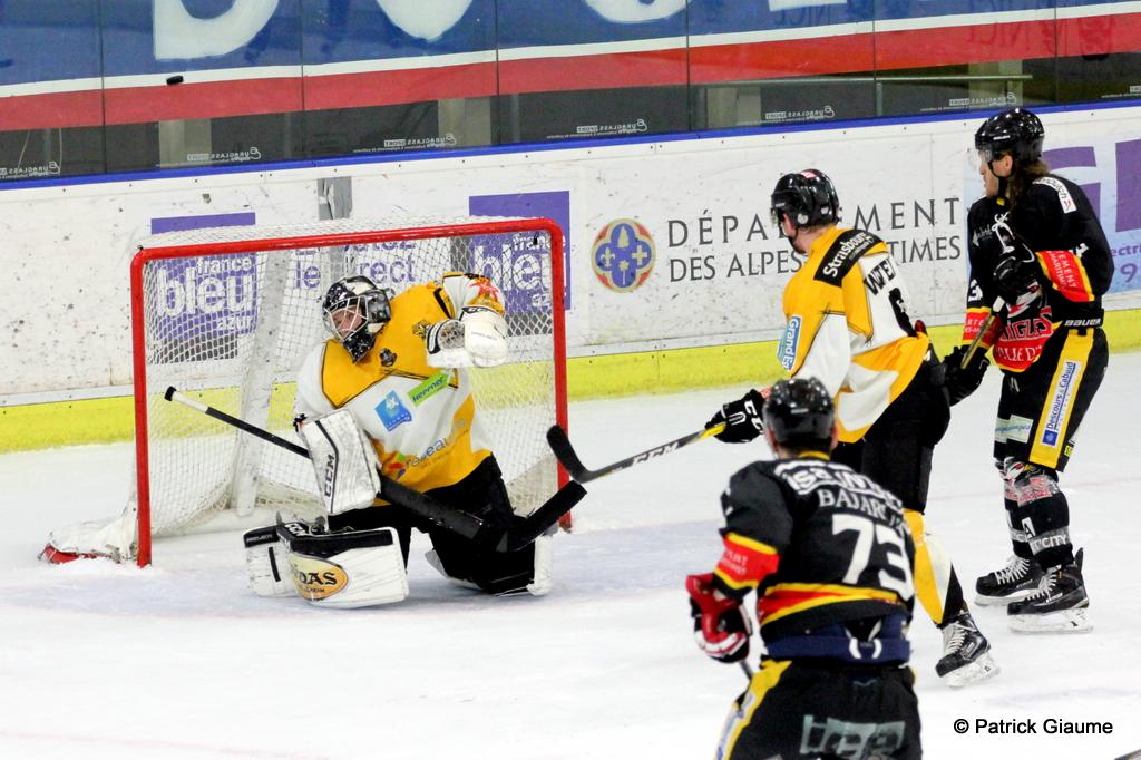 Nice 4 - 0 Strasbourg 