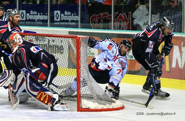 Grenoble  8 - 5 Angers 