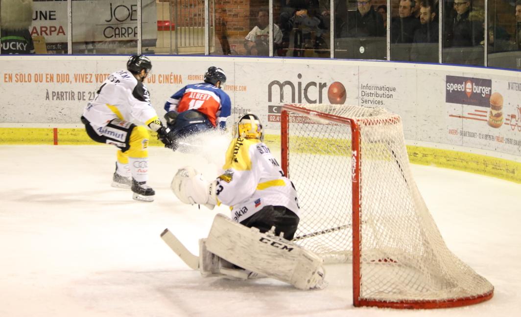 Angers  3 - 6 Rouen