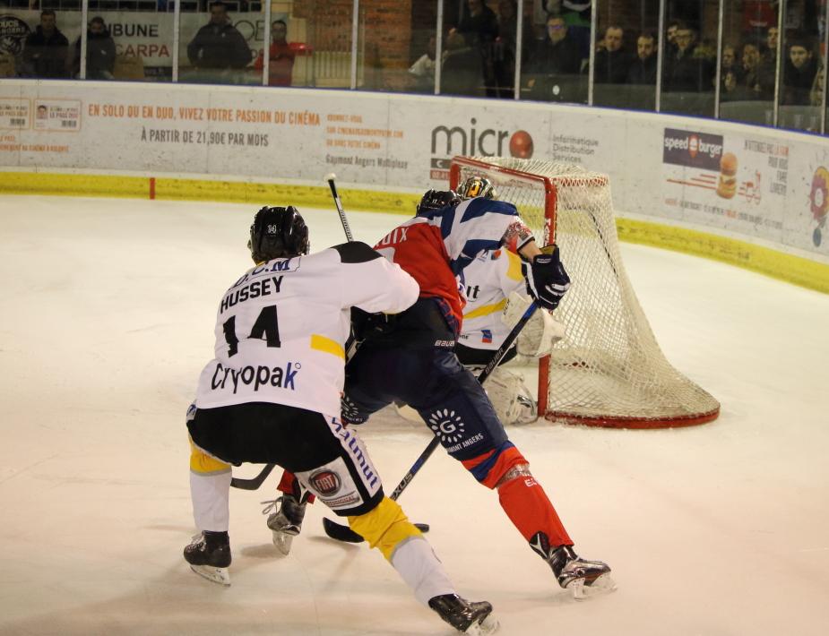 Angers  3 - 6 Rouen
