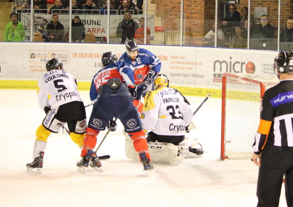 Angers  3 - 6 Rouen