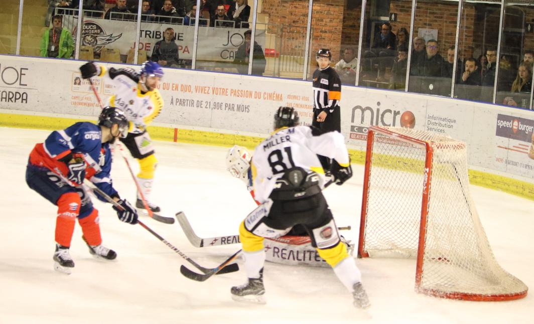 Angers  3 - 6 Rouen