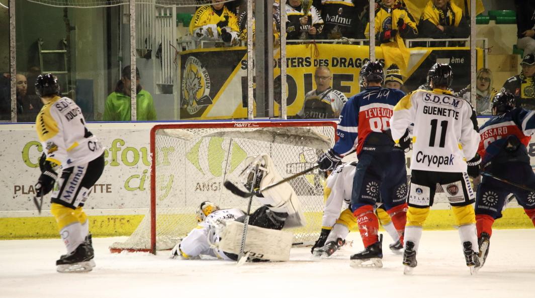 Angers  3 - 6 Rouen