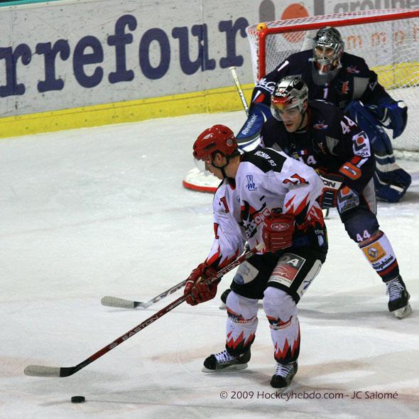 Grenoble  8 - 1 Neuilly/Marne
