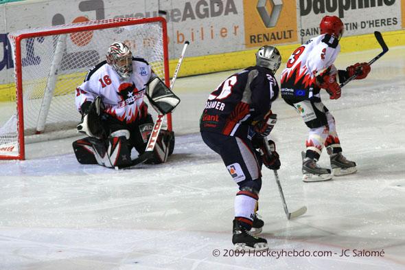 Grenoble  8 - 1 Neuilly/Marne