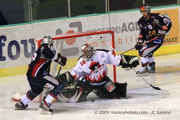 Grenoble  8 - 1 Neuilly/Marne