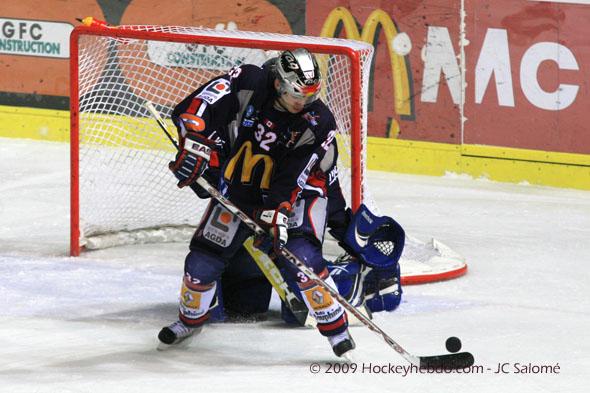 Grenoble  8 - 1 Neuilly/Marne