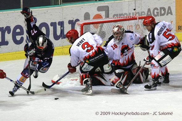 Grenoble  8 - 1 Neuilly/Marne