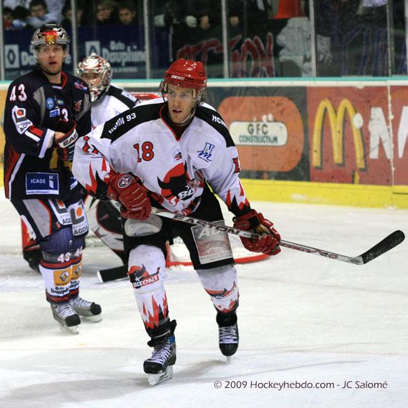 Grenoble  8 - 1 Neuilly/Marne