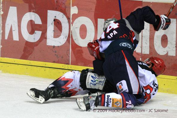 Grenoble  8 - 1 Neuilly/Marne