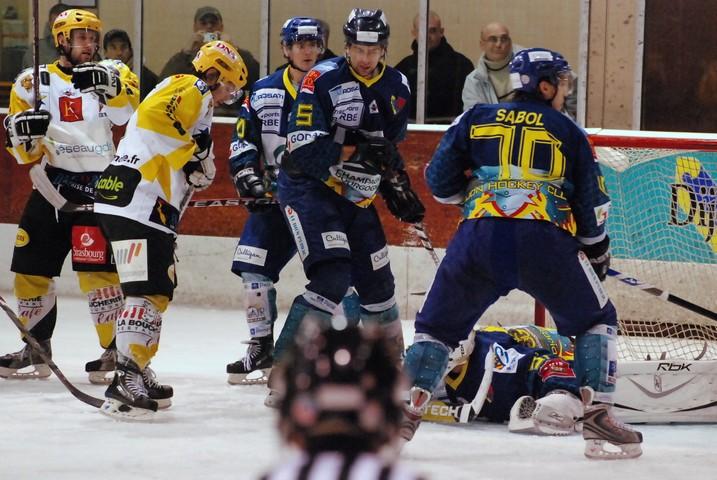 Dijon  2 - 3 Strasbourg 