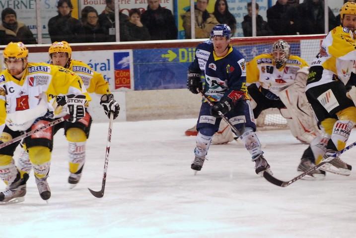 Dijon  2 - 3 Strasbourg 