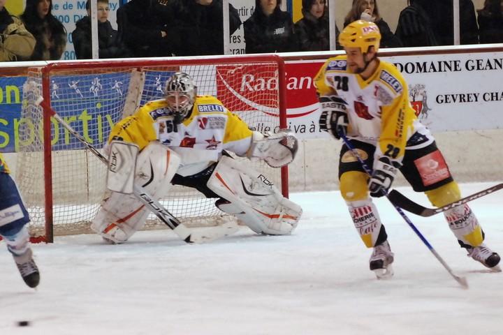 Dijon  2 - 3 Strasbourg 