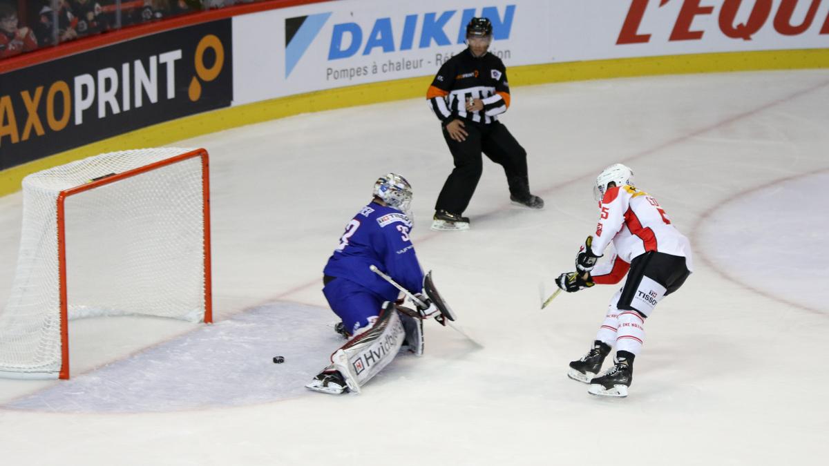 France 3 - 4 Switzerland