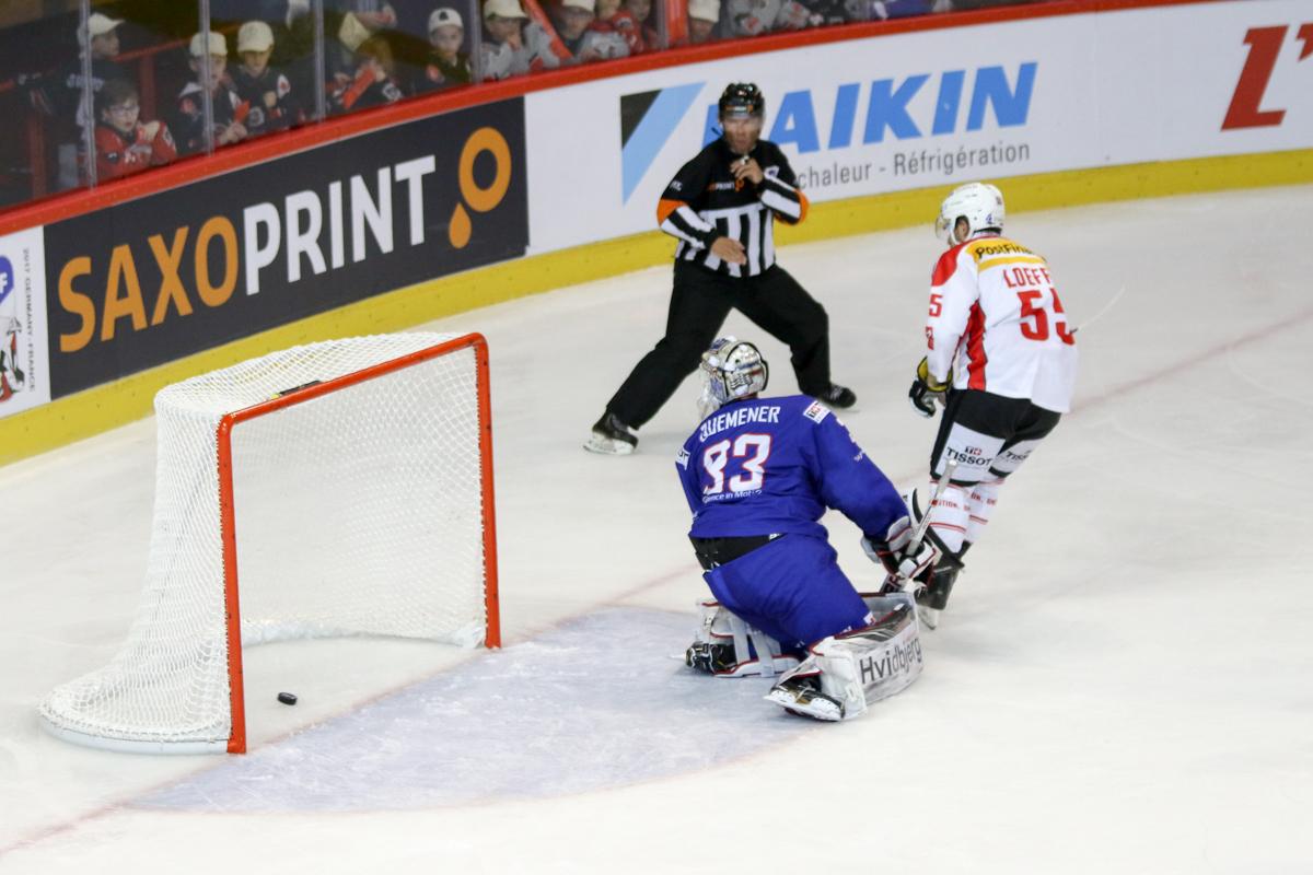 France 3 - 4 Switzerland
