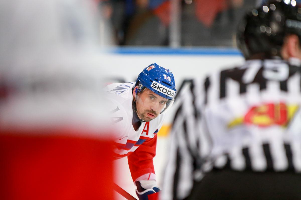 Czech Republic 1 - 4 Canada