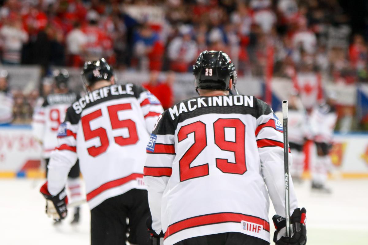 Czech Republic 1 - 4 Canada
