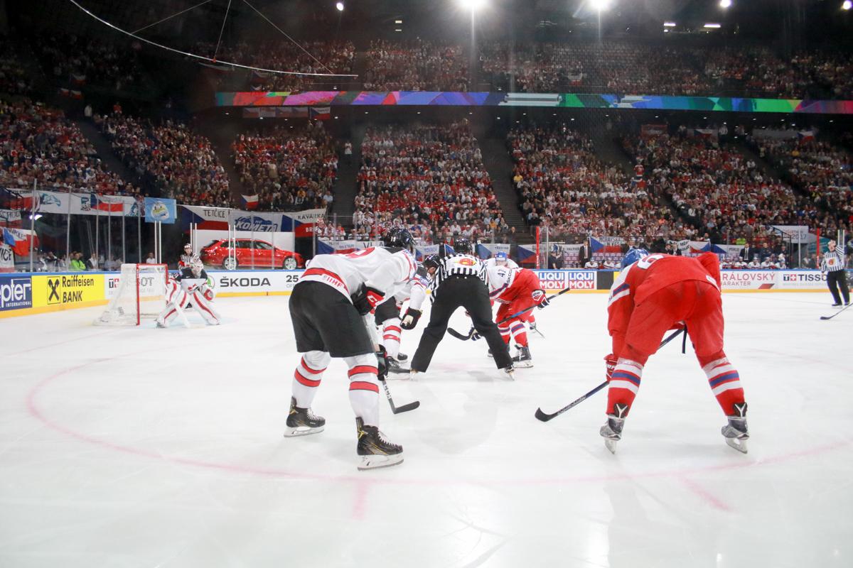 Czech Republic 1 - 4 Canada