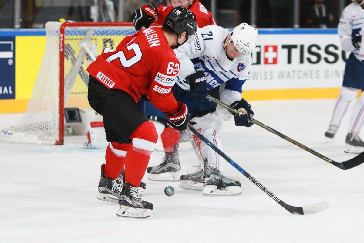 Switzerland 3 - 4 France