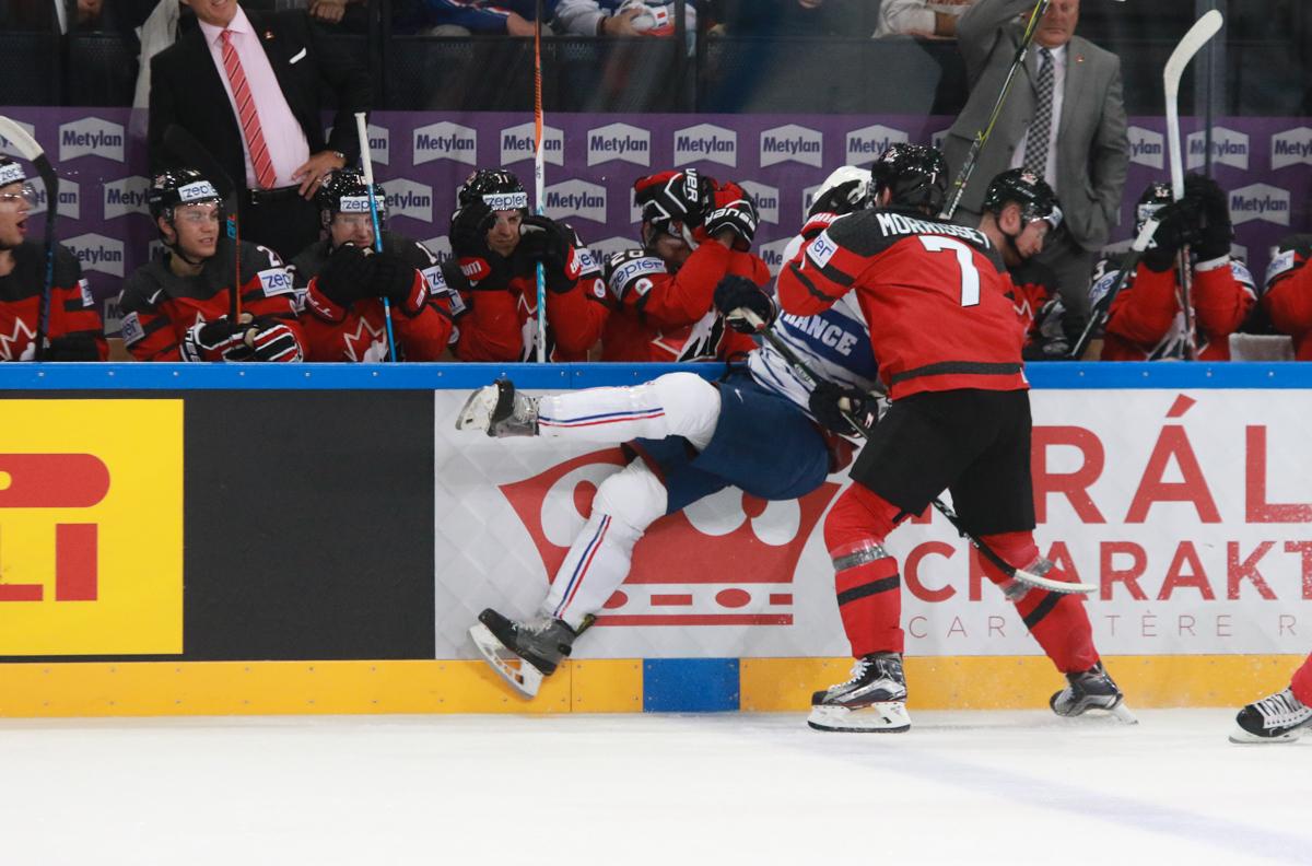 Canada 3 - 2 France