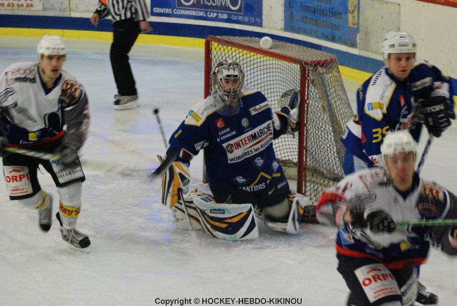 Avignon 4 - 2 Reims