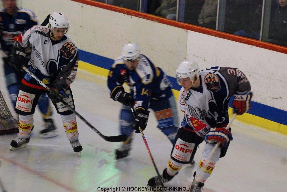 Avignon 4 - 2 Reims