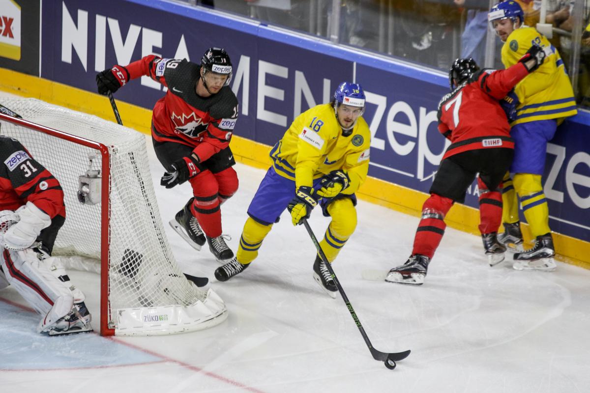 Canada 1 - 2 Sweden