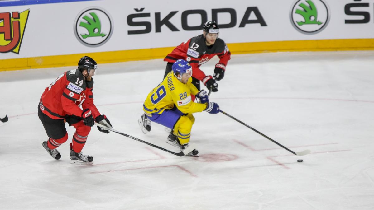 Canada 1 - 2 Sweden
