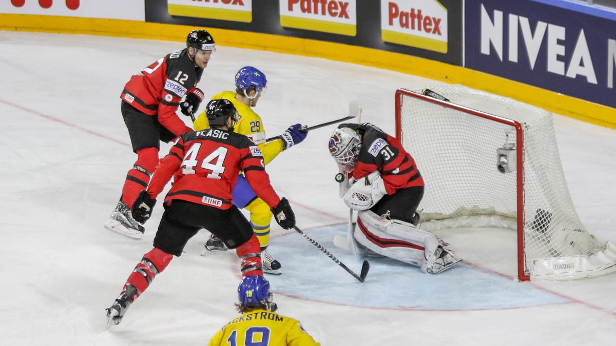 Canada 1 - 2 Sweden