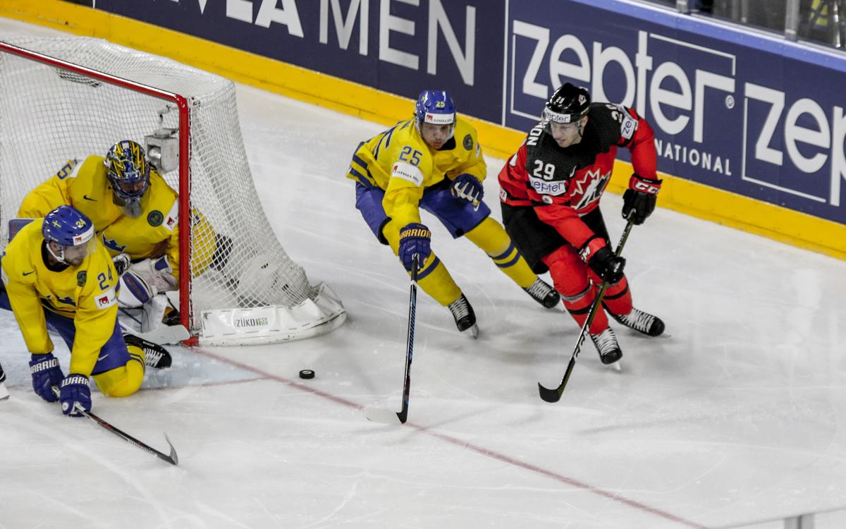 Canada 1 - 2 Sweden