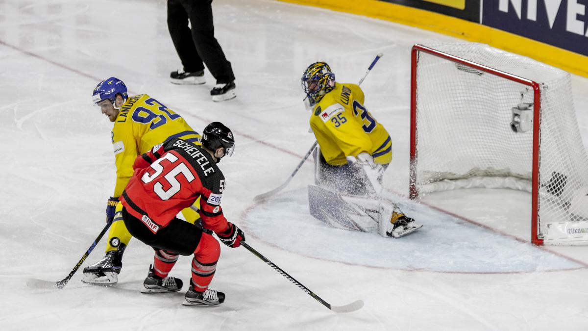 Canada 1 - 2 Sweden