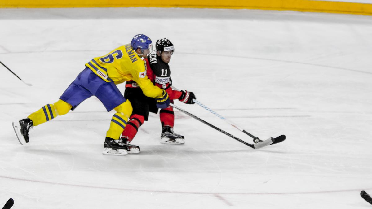 Canada 1 - 2 Sweden