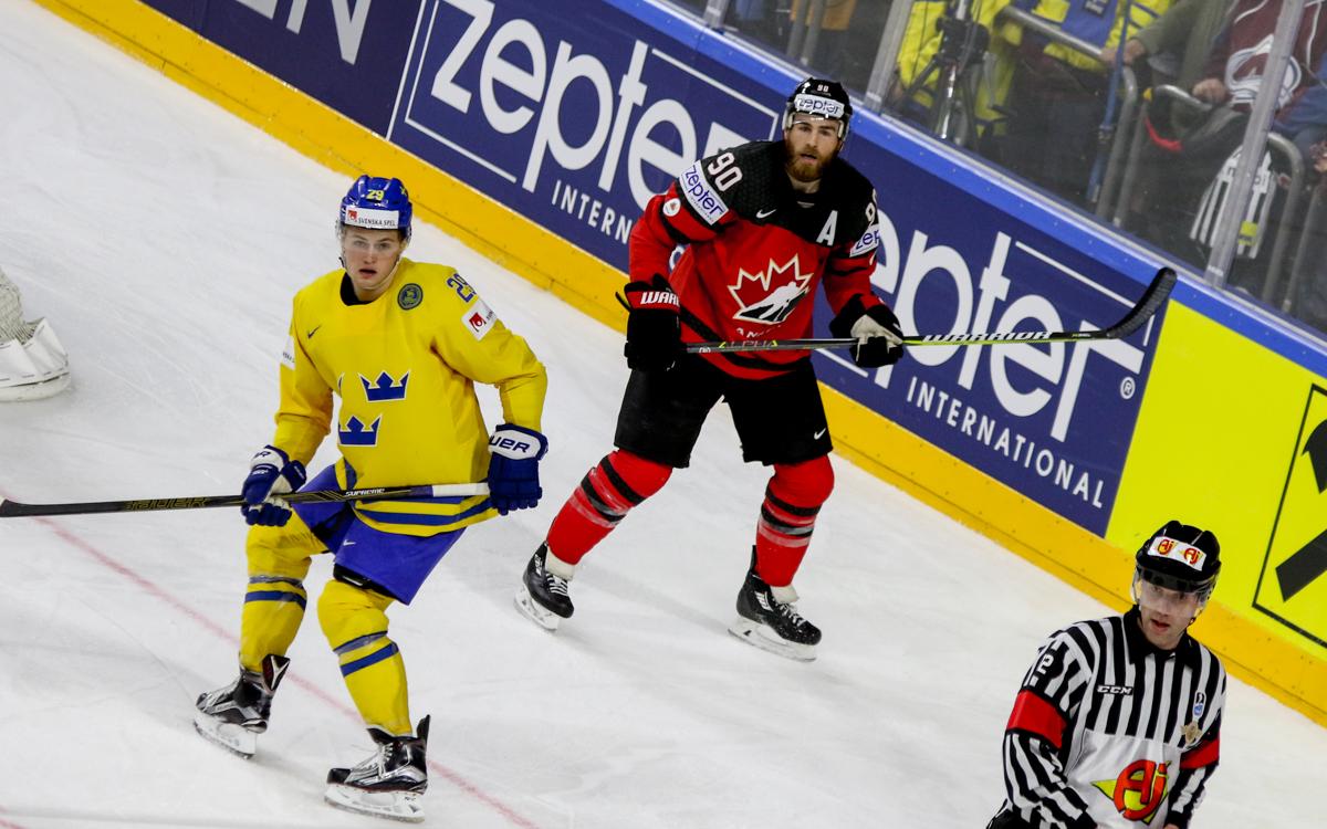 Canada 1 - 2 Sweden