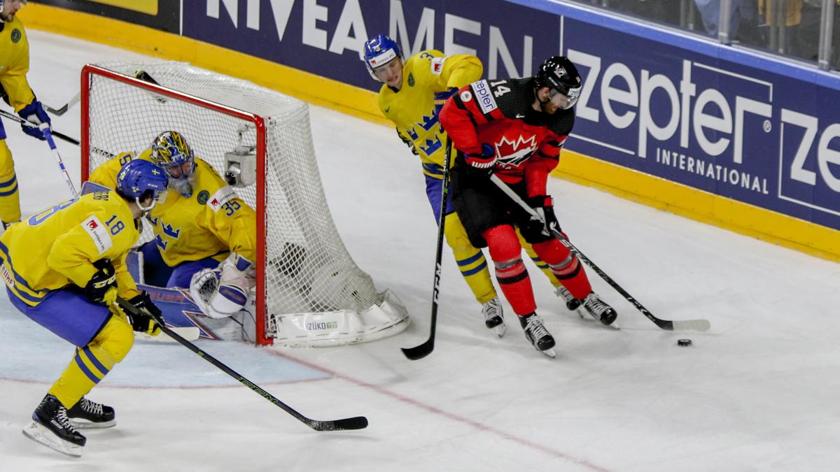 Canada 1 - 2 Sweden